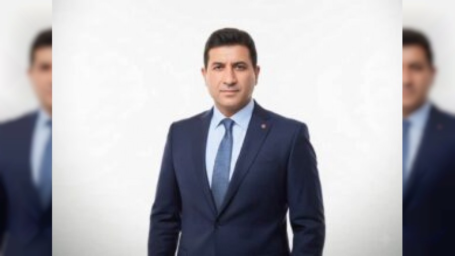 Sanal Gndemlerle, Al Rzgarlaryla Siyaset Olmaz!