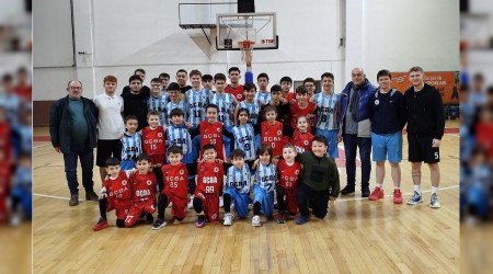 Orhangazinin Evlatlar Basketbolda Tarih Yazyor