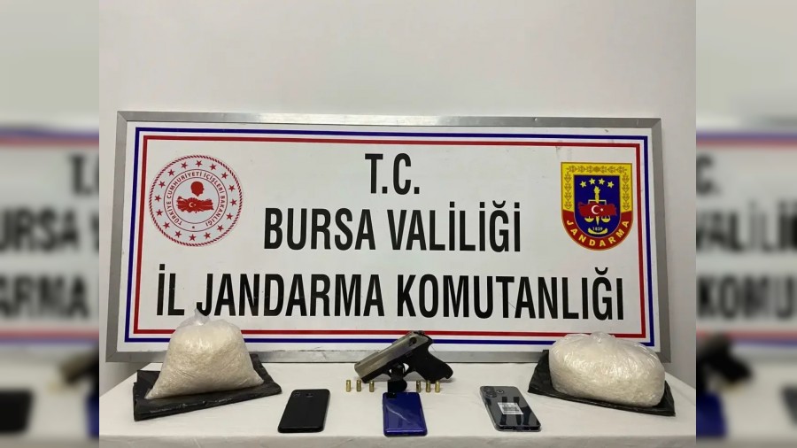 Jandarmadan otobanda uyuturucu operasyonu