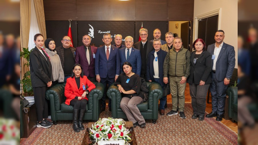 Becan: �Halk Ad�na Vekillik G�revimde Yap�c� Olmaya �al���yorum�