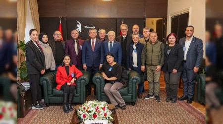 Becan: �Halk Ad�na Vekillik G�revimde Yap�c� Olmaya �al���yorum�