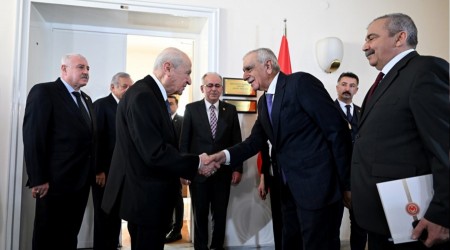 Tm siyasi partiler genel af ayarnda dzenlemeye raz iken DEM neyin pazarln yapyor?