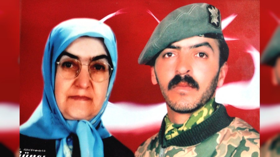 �EH�T POL�S OKTAY �Z�EL�K��N HAYAT H�K�YES�: VATAN U�RUNA ADANMI� B�R �M�R