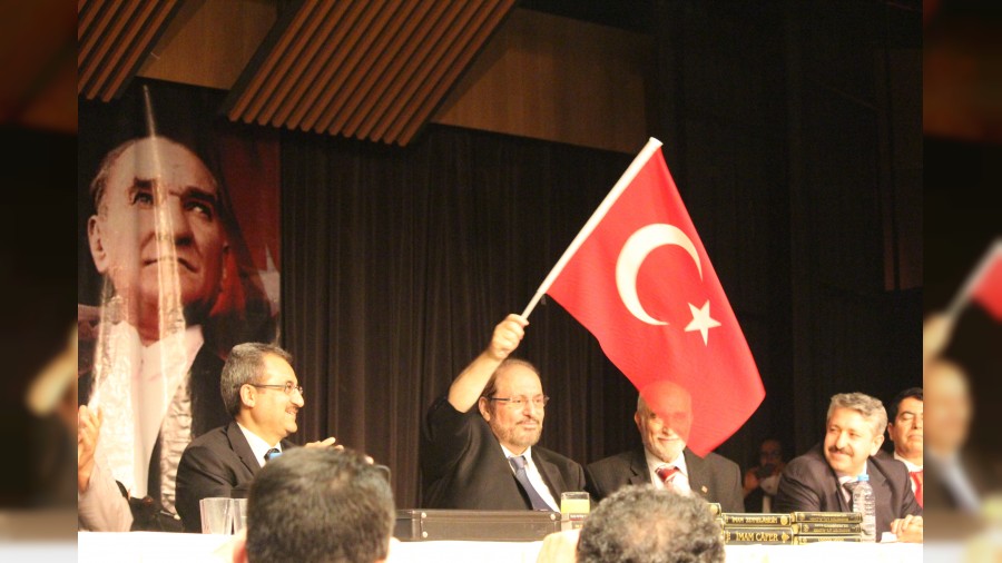 Atat�rk�e sahip ��kmak